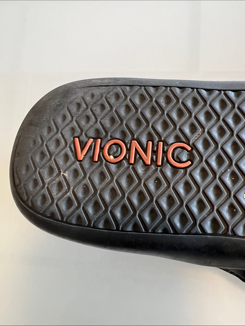 Vionic Black Women's Thong Sandals with Patterned Footbed flip flops - Picture 2 of 7
